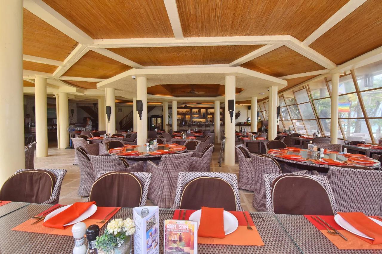 Ambassador In Paradise Balabag  Extérieur photo The restaurant