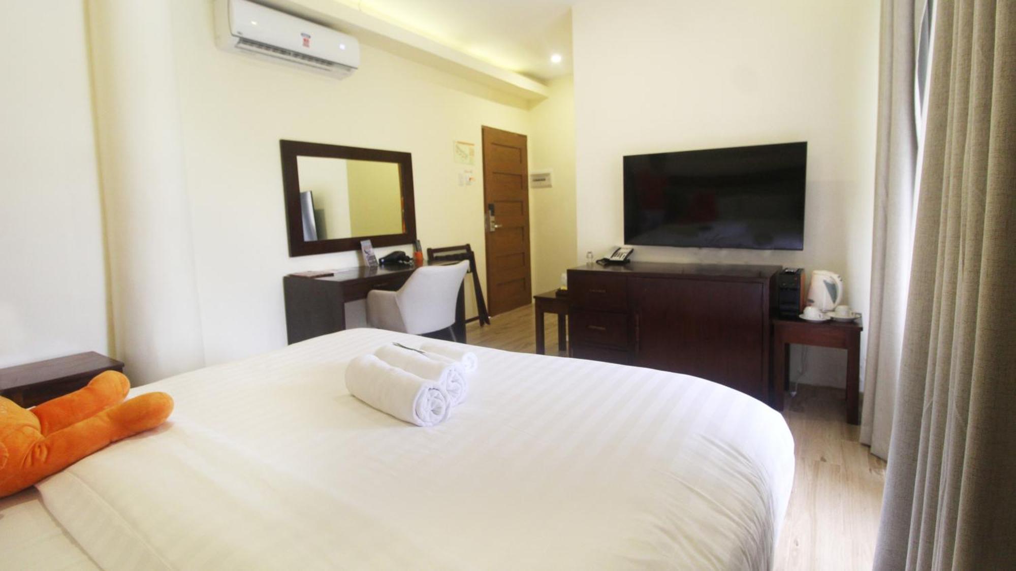 Ambassador In Paradise Balabag  Extérieur photo Deluxe Room